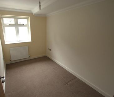 3 bedroom flat to rent - Photo 1