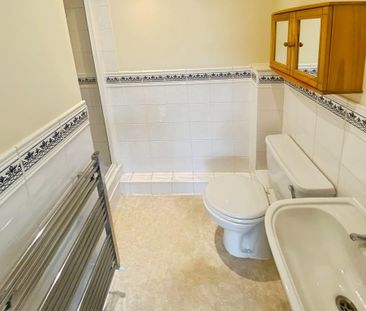 2 bedroom apartment to rent - Photo 2