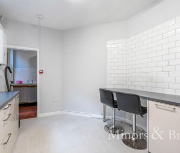 1 bedroom in a house share to rent - Photo 5