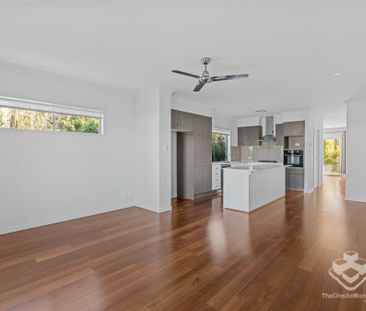 Spacious and Stylish Townhome in Prime Rochedale Location - Photo 2
