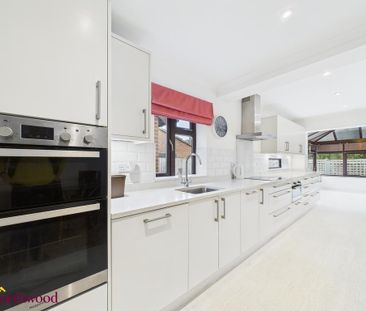 3 bedroom semi-detached house to rent - Photo 5