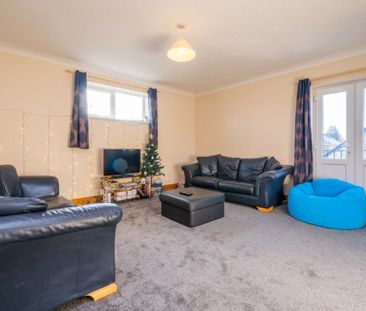 5 bed Winton student flat! - Photo 2