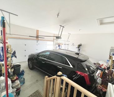 For Lease - 30 BOUNTY Avenue Unit# Main Floor w Partial Bsmt, Thoro... - Photo 1