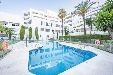Apartamento planta baja en alquiler en Marbella, Marbella - Photo 5