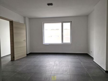 Volledig vernieuwde woning met terras te huur in Heldergem - Photo 4