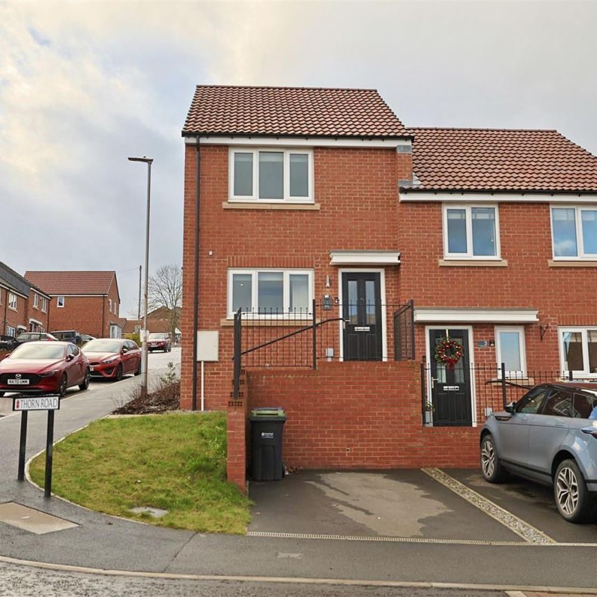 2 bedroom Semi-detached house to rent in Thorn Road, Blaydon-On-Tyne, Tyne and Wear NE21 - Photo 1
