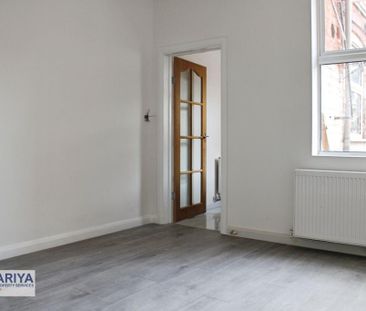 4 bedroom terraced house to rent - Photo 1