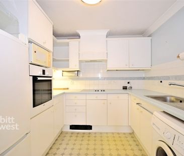 1 bedroom retirement property to rent - Photo 4