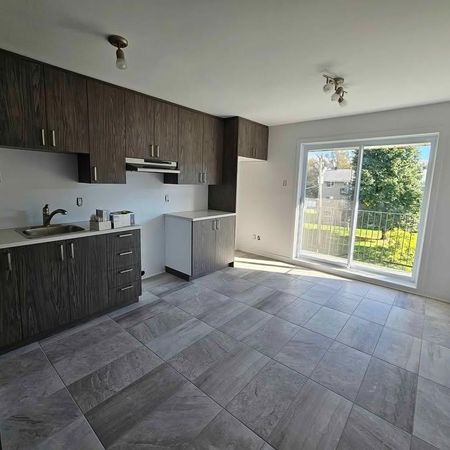 Grand 4 1/2 rénové à Varennes - Photo 4