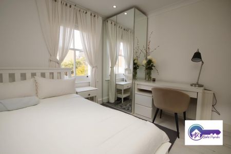 1 bedroom in a flat share to rent - Photo 3