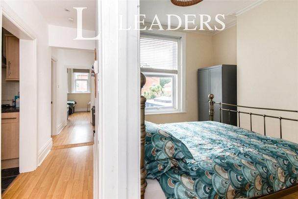 2 bedroom apartment to rent Westby Road, Bournemouth, BH5 - Photo 1