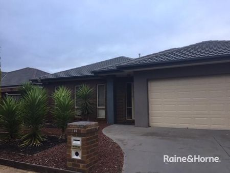 10 Urban Drive, Williams Landing, VIC 3027 - Photo 3