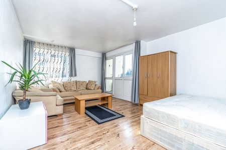 2 Bed Flat, Upper Clapton Road, E5 - Photo 3