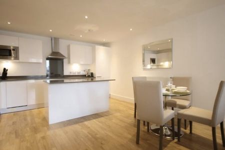 1 Bed Flat, Victoria Parade, SE10 - Photo 3