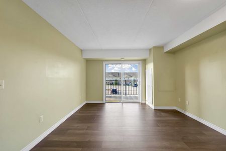 For Lease - 67 Kingsbury Square Unit# 209, Guelph, Ontario - Photo 3