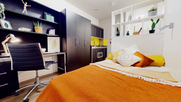 Bronze Studio - Photo 1