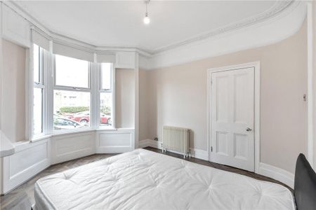 5 bedroom terraced house to rent - Photo 4