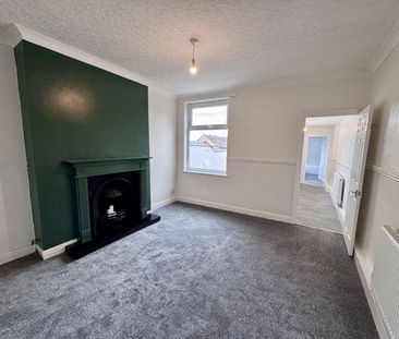 2 bedroom semi-detached house to rent - Photo 2