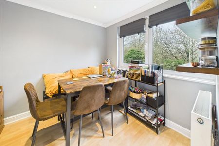 2 bedroom maisonette to rent - Photo 3