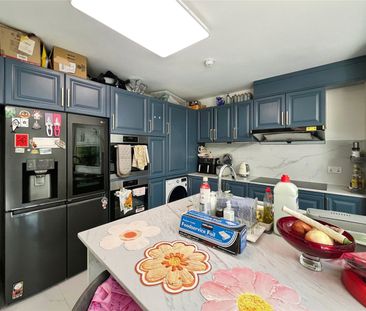 Lynwood Avenue, Egham, Surrey, TW20 9RD - Photo 5