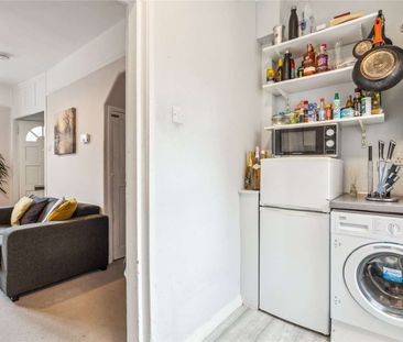 Savills are delighted to present a well presented two bedroom cotta... - Photo 5