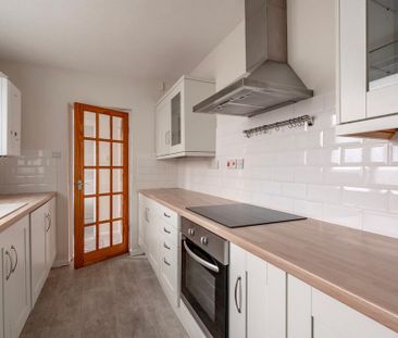 3 bedroom terraced house to rent - Photo 4