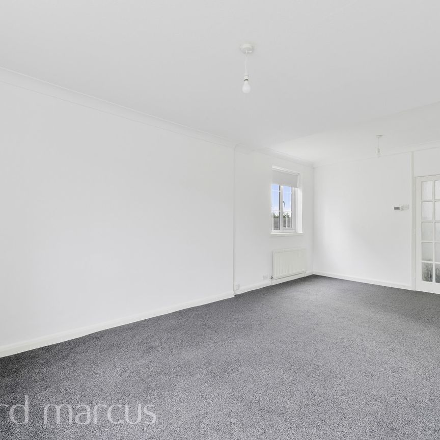 The Broadway, Stoneleigh - Photo 1