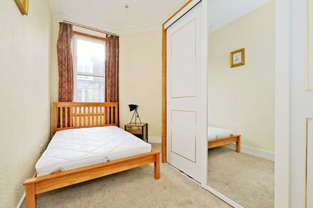 284 Rosemount Place, AB25 2YA, Aberdeen - Photo 5