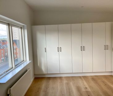 Taglejlighed i Aalborg med altan og udsigt - Photo 5