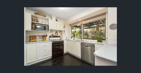 Family Living in Sought-After Lakewood Estate - Photo 5