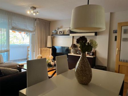 Piso de alquiler en Calle París, 16, Sur - PAU 4 - Photo 5