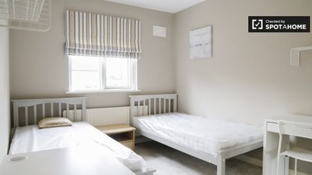 Bed for rent in 4-bedroom house in Stoneybatter, Dublin - Photo 4