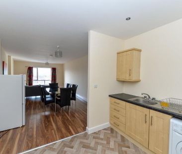 712 College Court Central, King Street, Belfast, BT1 6AD - Photo 5