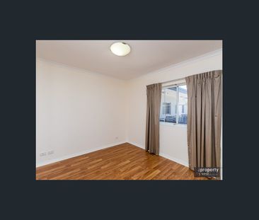 WELL PRESENTED 1 BEDROOM APARTMENT AVAILABLE NOW! - Photo 5