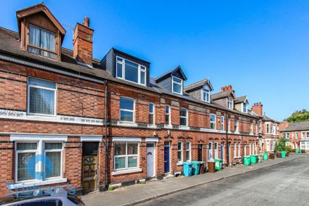 5 bed Mid Terraced House for Rent - Photo 3