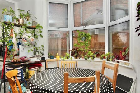 4 bedroom house to rent - Photo 3