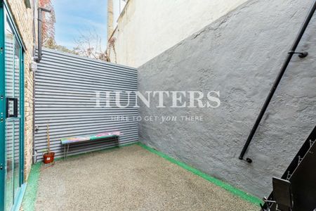 2 bedroom Flat To Let Total Size: 872 SQ FT - Photo 5