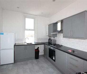 3 bedroom maisonette to rent - Photo 3