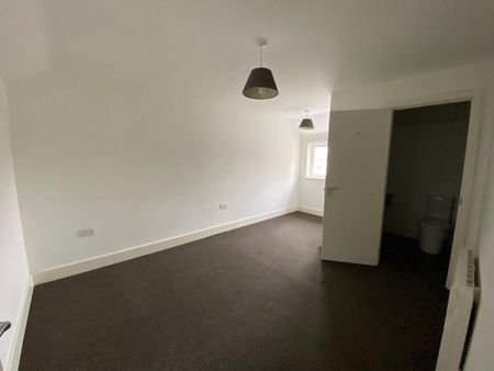 1 bedroom semi-detached house to rent - Photo 2