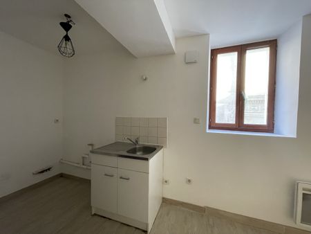 Location Appartement 2 pièces 39m² NARBONNE 11100 - Photo 2