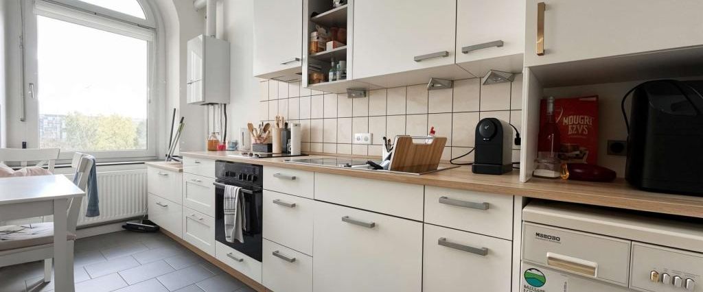 Helle 2 Zimmer Altbau-Wohnung in Rathingen Mitte, Stellplatz, Kellerraum. 4 Min. bis Innenstadt. - Foto 1