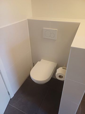 Instapklaar gelijkvloers appartement in Peer centrum met ruim terras + tuintje. - Foto 4