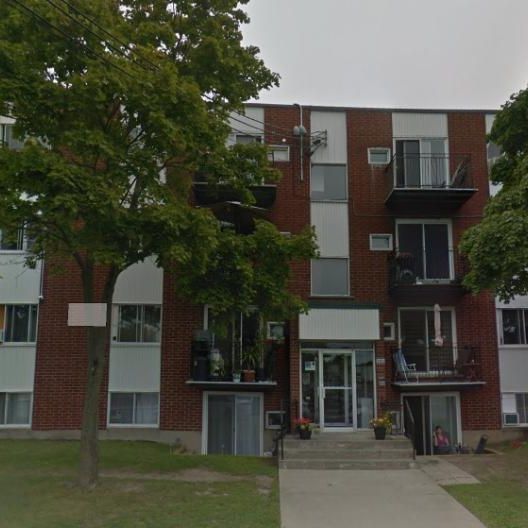Appartement à louer à St-Hubert 4 et demie - Photo 1