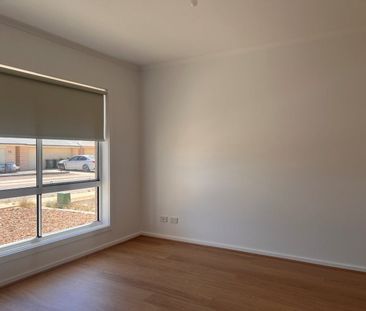 Brand new beauty! - Photo 3