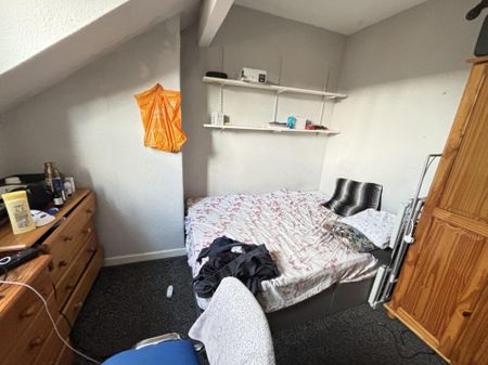26 Hessle Avenue, Leeds, LS6 1EF - Photo 3