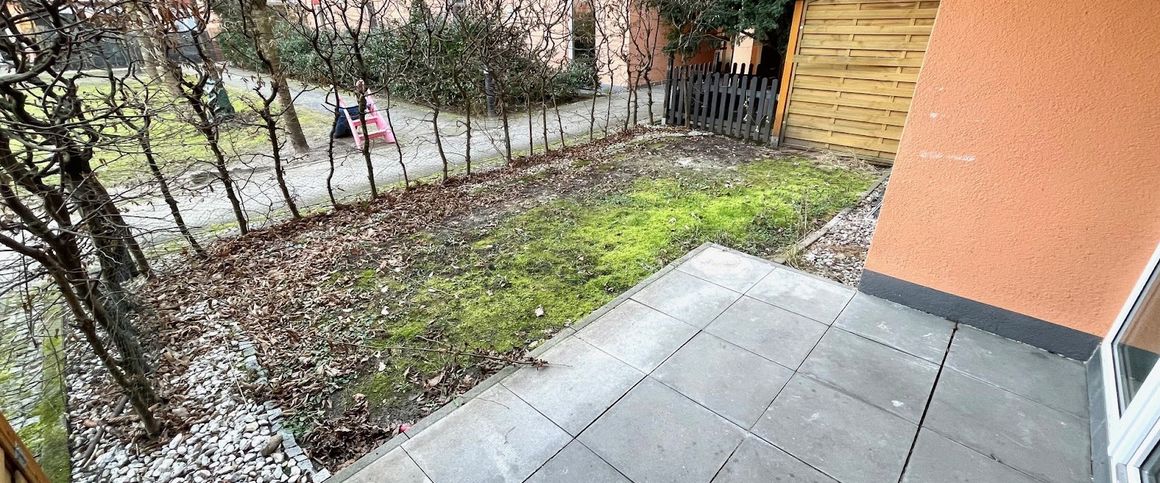 schöne 3-Zimmer Erdgeschosswohnung mit Mietereigenem Garten und Einbauküche! - Foto 1