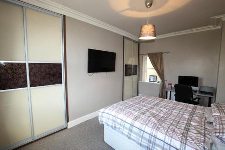 3 bedroom end of terrace house to rent - Photo 5