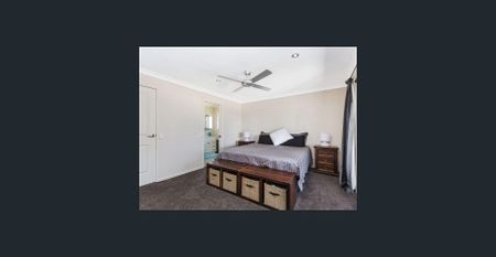 Spacious Family Home with Pool & Granny Flat in Prime Helensvale Location - Photo 4