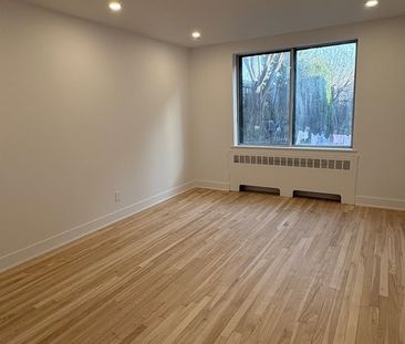 4890 Av. Plamondon, #8 - Photo 2