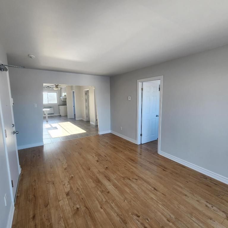 5 1/2 MARS OU AVRIL - Photo 1